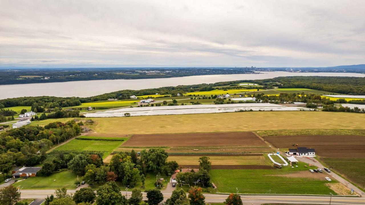 B&B Panorama St-Pierre-de-l'Île-d'Orléans Exteriör bild