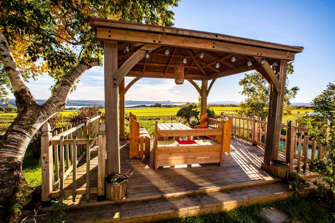 B&B Panorama St-Pierre-de-l'Île-d'Orléans Exteriör bild
